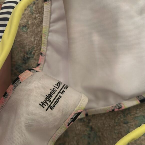 NWT Kuleana Women's Top & Bottom Two Piece Set Size Small - Picture 5 of 5